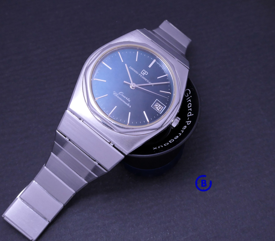 One shot of the Girard-Perregaux 4266 Laureato – The Blomman Watch 